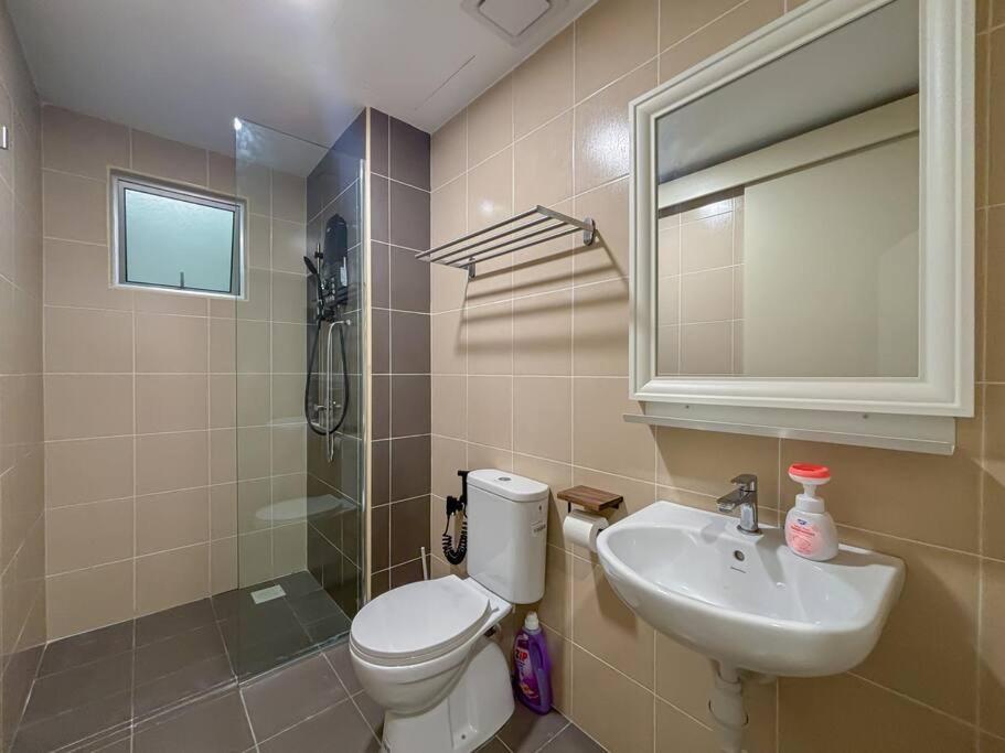 Razak Cornerstone, 10m To Mid Valley, Kl Pangsapuri *
